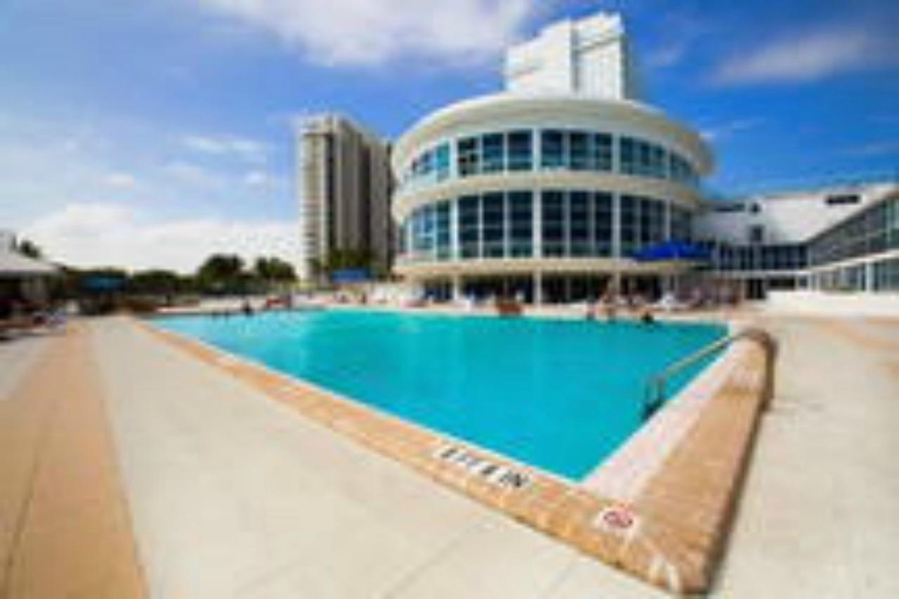 Castle Beach Resort Apartment Miami Beach Exterior foto